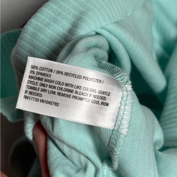 Wild Fable Short Sleeve Tee Turquoise Size Medium Snap Placket NWT Ribbed - Picture 7 of 7